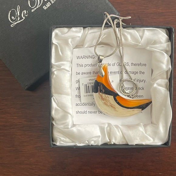 La Dolce hand blown glass moon pendant 18K white gold plated snake chain. - Picture 4 of 8